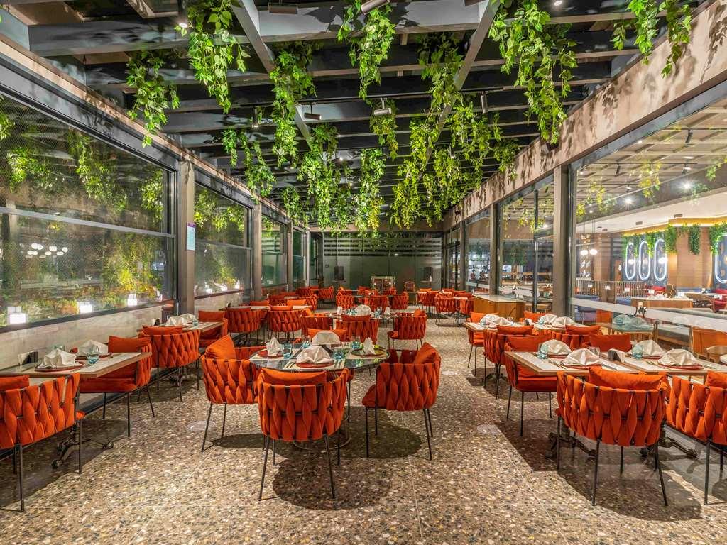 Mercure Trabzon Hotel Екстериор снимка Interior of a restaurant in India