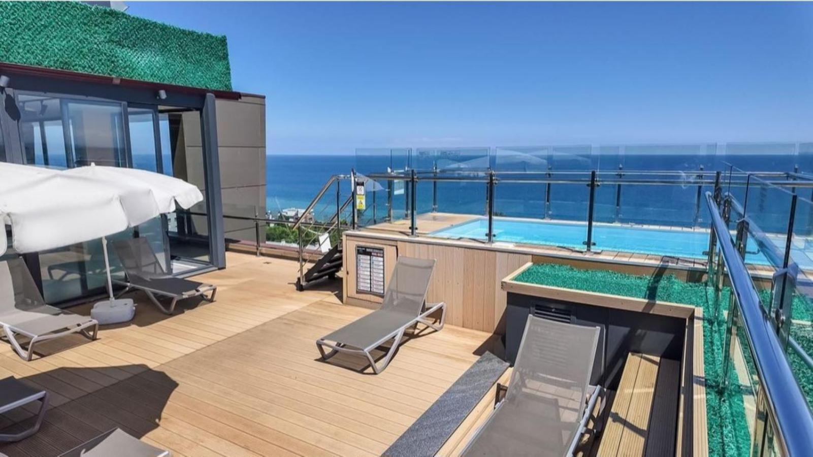 Mercure Trabzon Hotel Екстериор снимка Rooftop pool