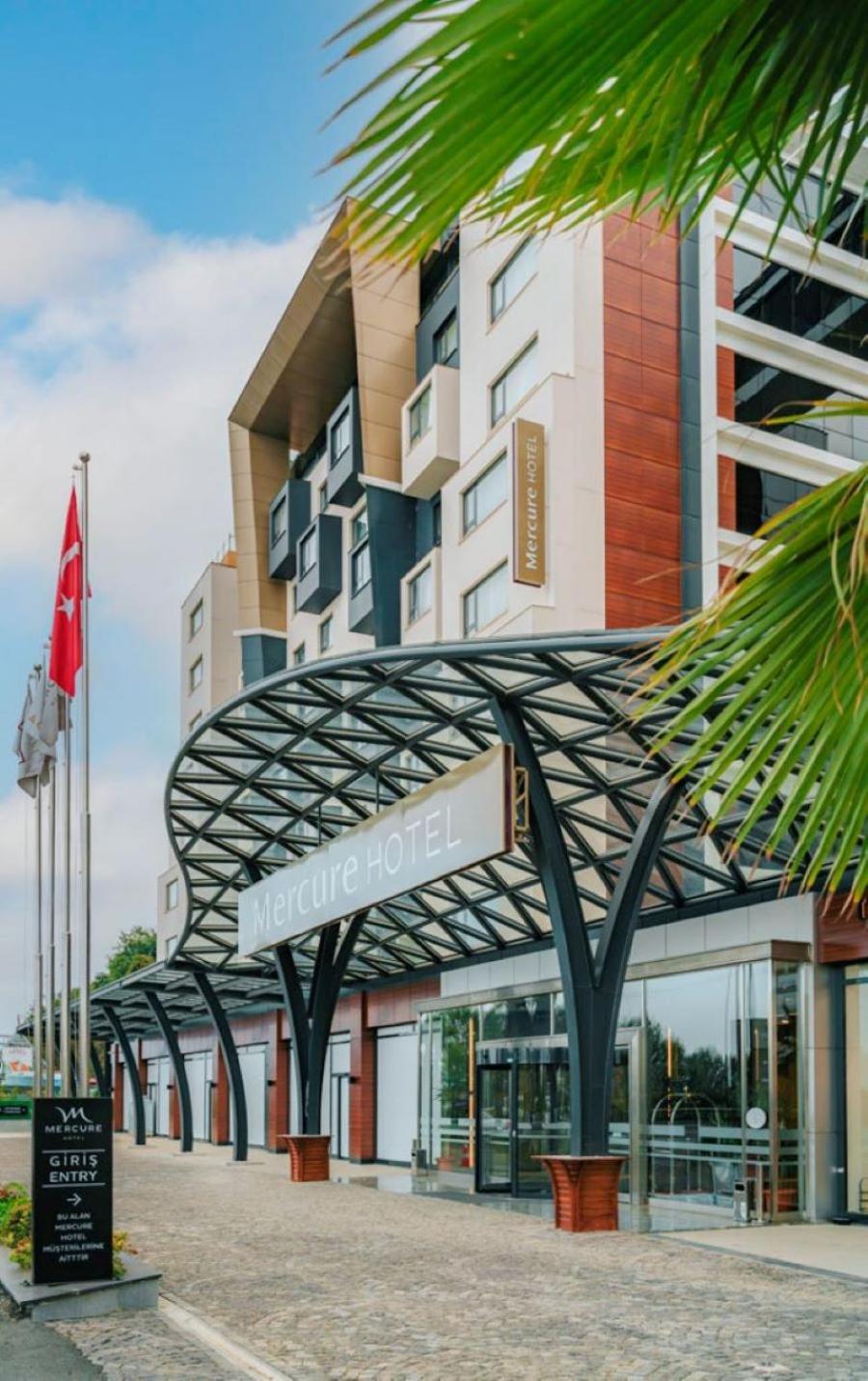 Mercure Trabzon Hotel Екстериор снимка Entrance of the hotel